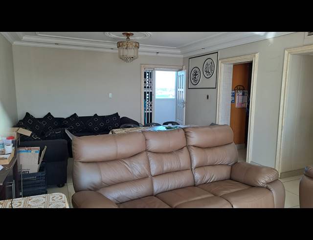 3 BEDROOM FLAT FOR SALE IN SOUTH BEACH
